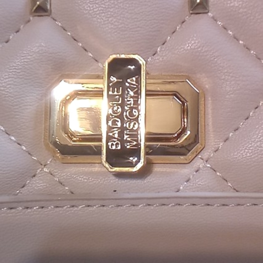 BADGLEY MISCHKA❤️Long Shoulder or Cross Body Adjustable Strap & Chain NWT - Picture 4 of 11